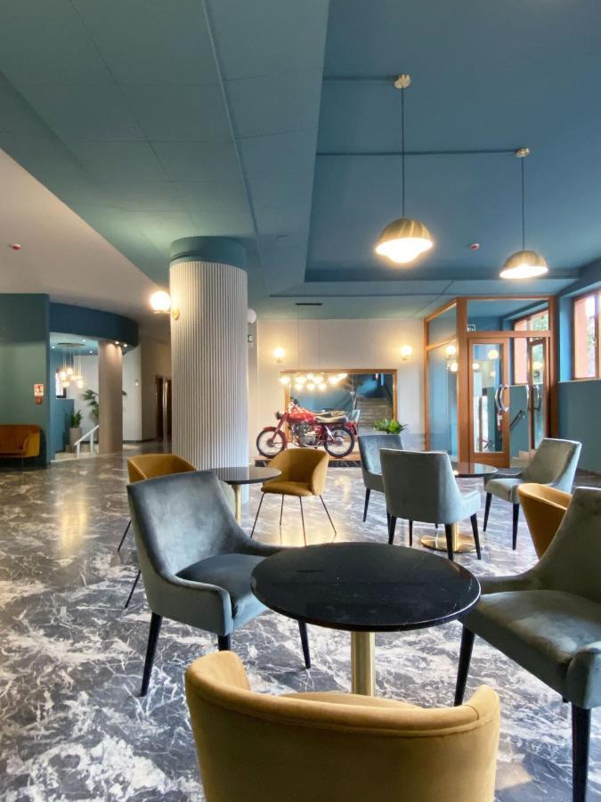 גארדה Hotel Astoria מראה חיצוני תמונה